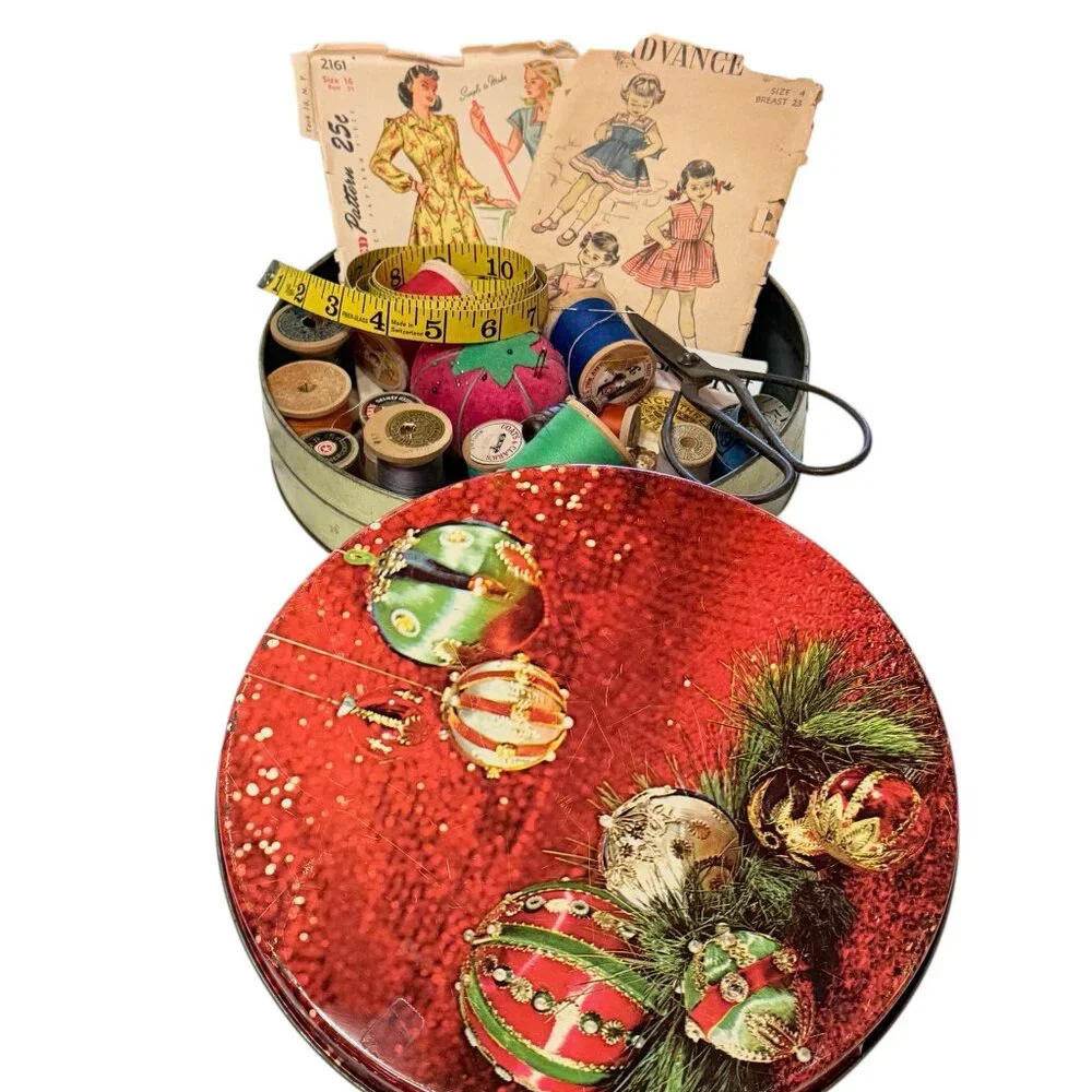 Huge Vintage Sewing Notion Bundle 25 pieces! - Picture 3 of 17